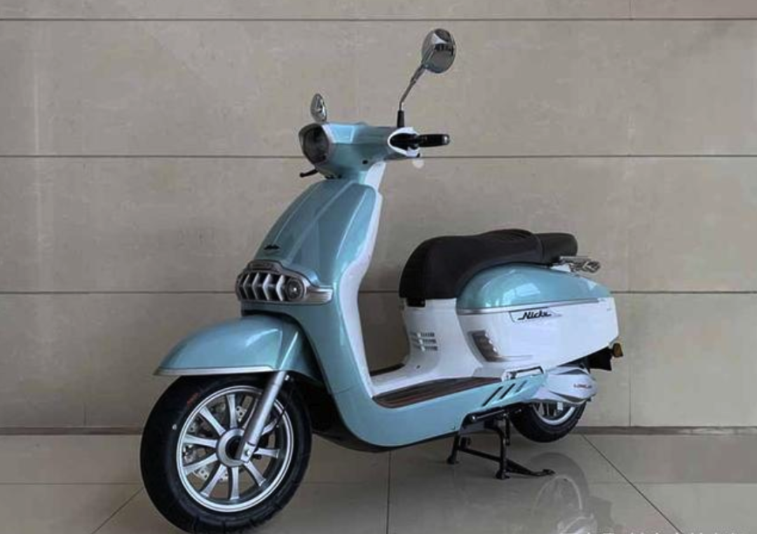 龙嘉150cc复古踏板公布,调性对标标致姜戈