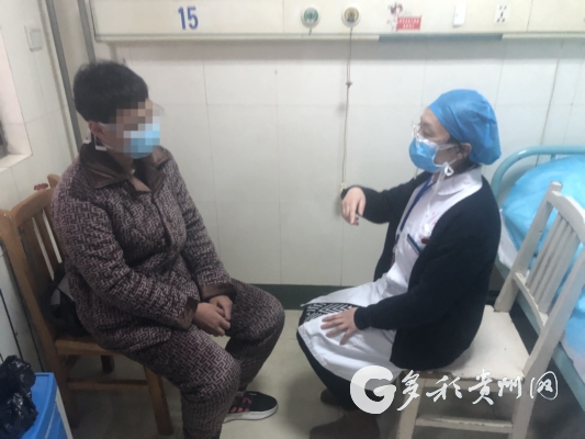 为医护人员岗前心理疏导助他们沉着应战