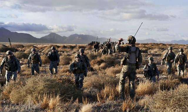 美军已不再收敛，7个作战旅直接杀向海外，真正目标只有这两国