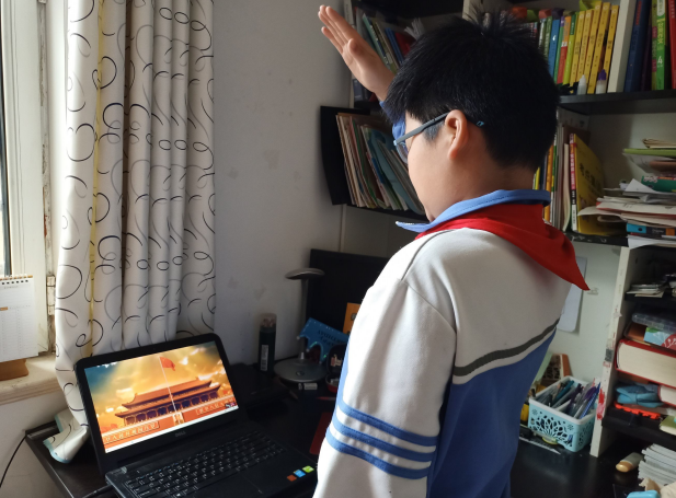 邯郸市黎明小学举行线上升旗仪式致敬生命守护者