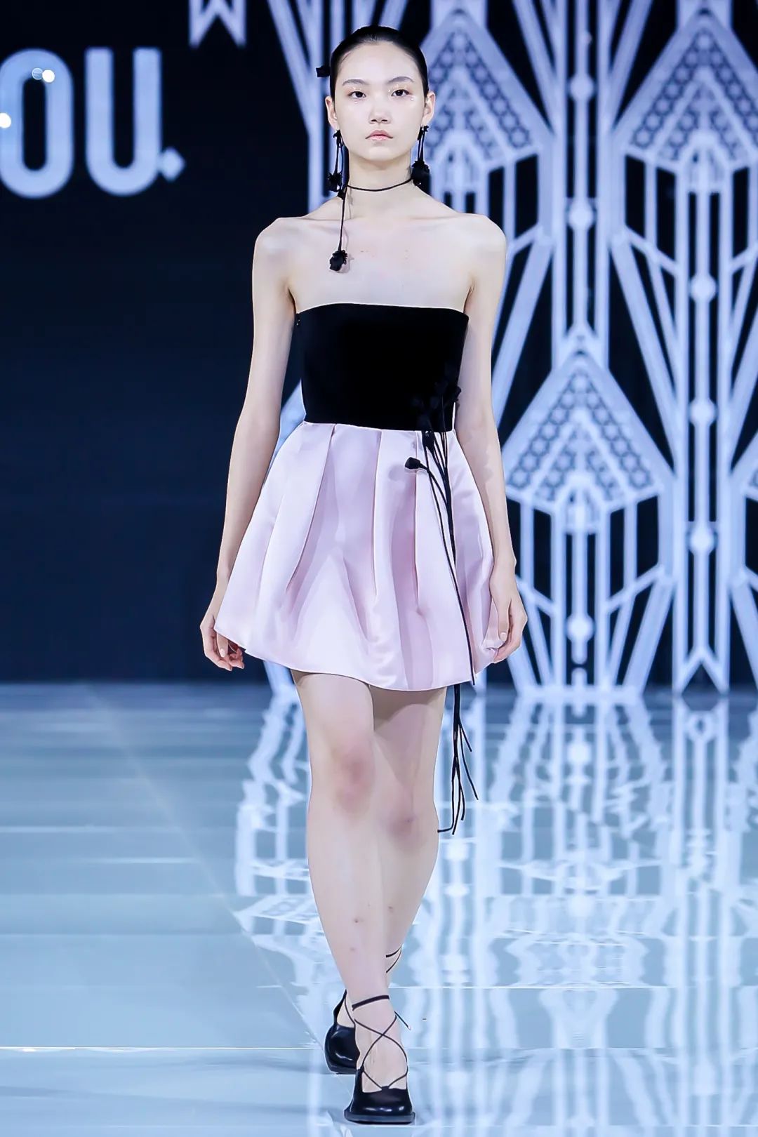 趋势 | 2021春夏中国国际时装周流行设计手法及元素分析