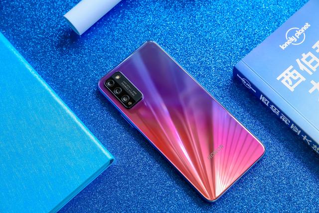 燃青春不将就高颜值5g千元新机荣耀30青春版图赏