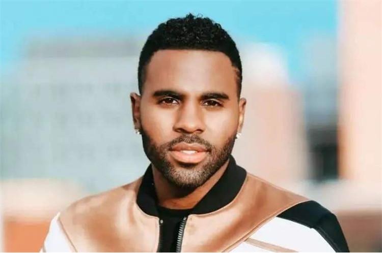 熟悉美国音乐的人一定都知道jason derulo,因为名字读起来像是"da