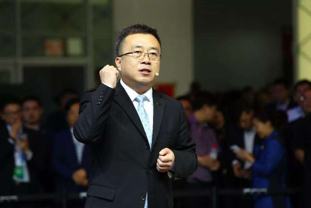 耐人寻味的是,中汽创智法人代表李丰军,正是现任的中国第一汽车集团