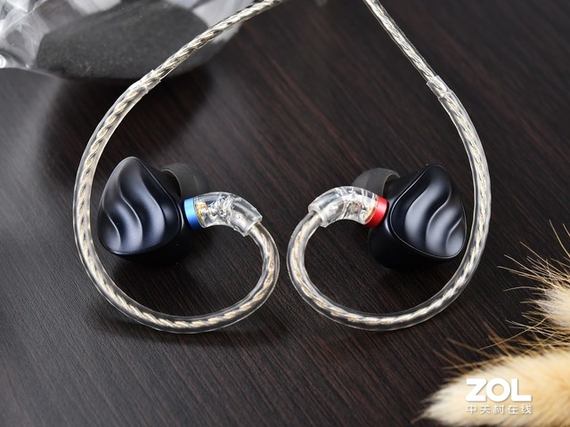 三频均衡人声惊喜满满 飞傲FH3圈铁耳机评测