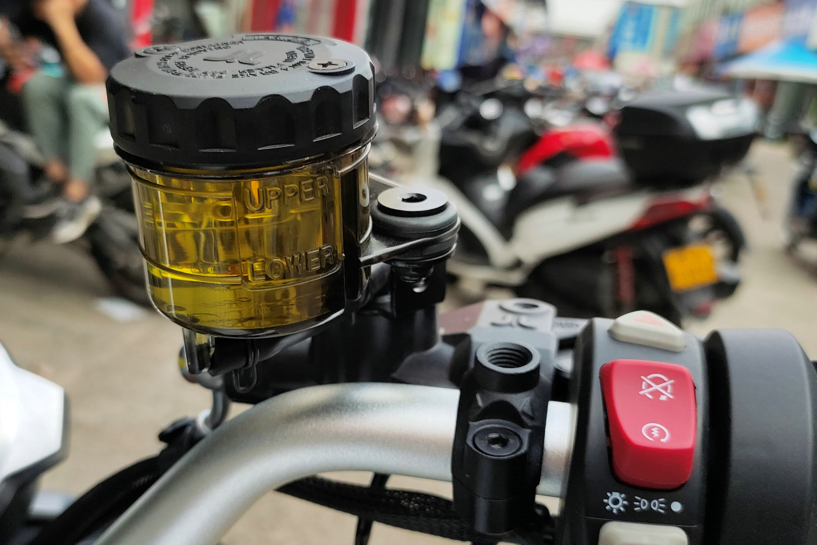 国产复古摩托新标杆春风700clx到店实拍