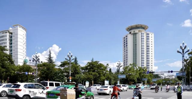 忠义市场,市政广场,古城……16组对比图,看2020不一样的丽江!