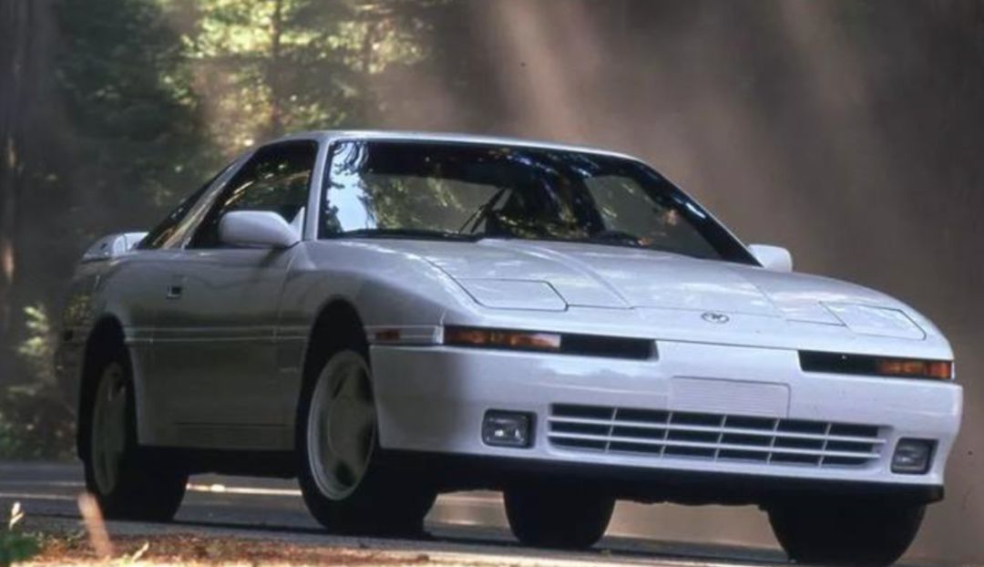 丰田最经典的跑车上你车的妹纸直呼你好快哦