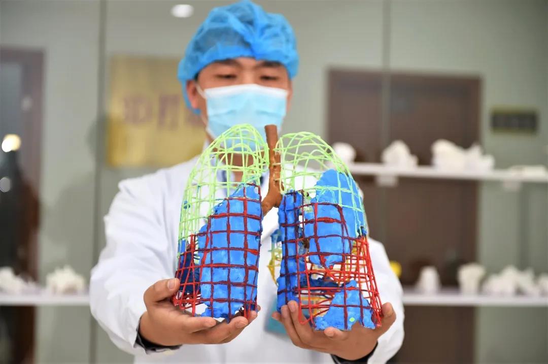 郴州打印出湖南首例新冠肺炎3D模型