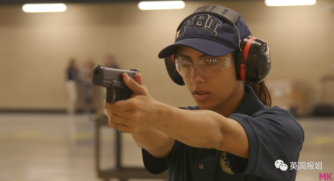 跟特工对打,向真人开枪…女网红亲身体验fbi,比电影刺激