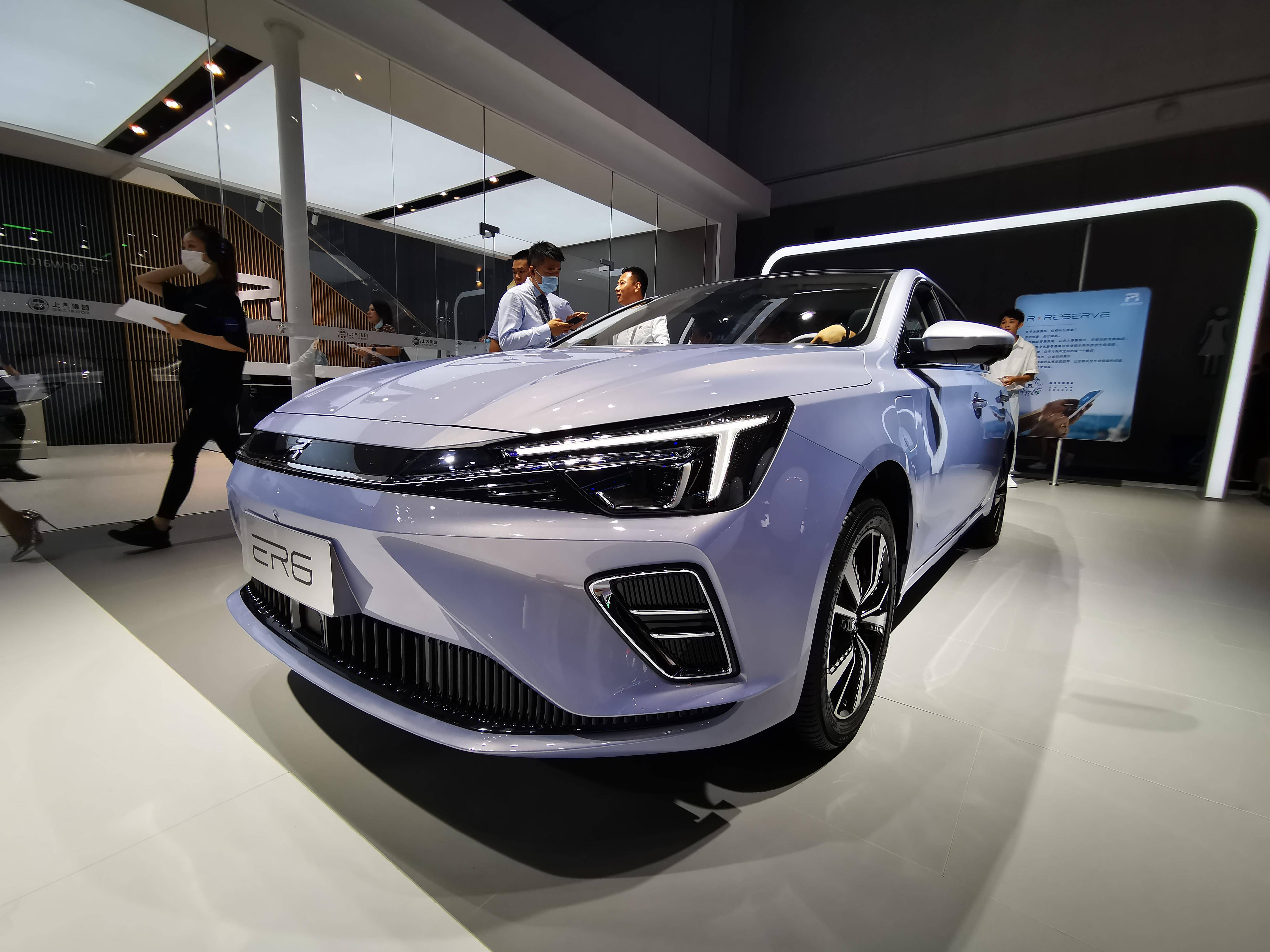 荣威rer6预售价16万起上汽荣威多款新车亮相成都车展