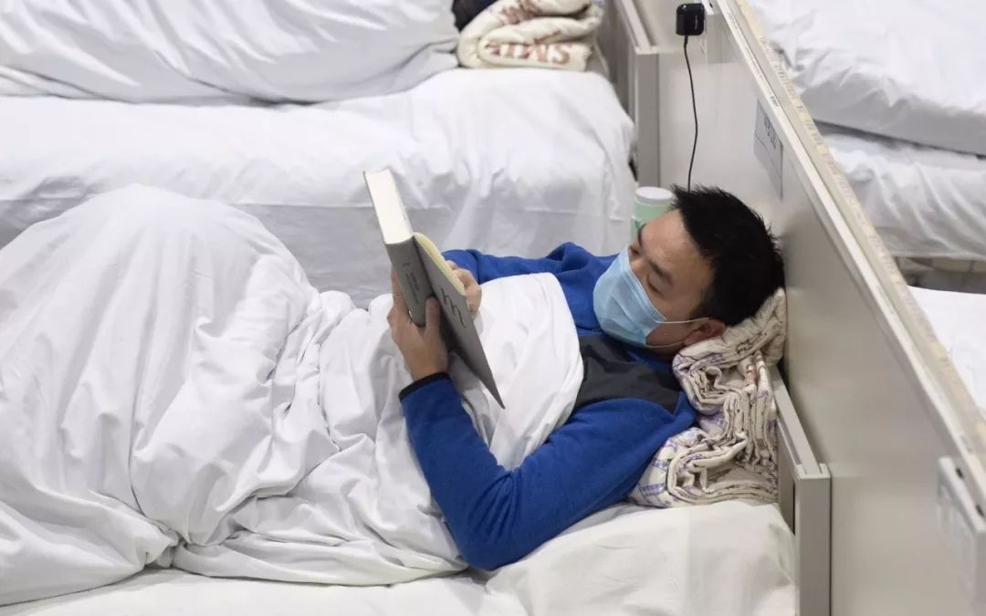 武汉方舱医院读书“清流哥”找到了 他是留美博后(图)