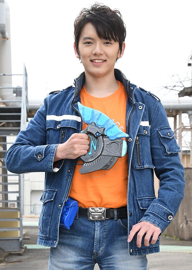 奥特曼捷德客串泽塔使用新道具借用三位前辈之力变身新形态