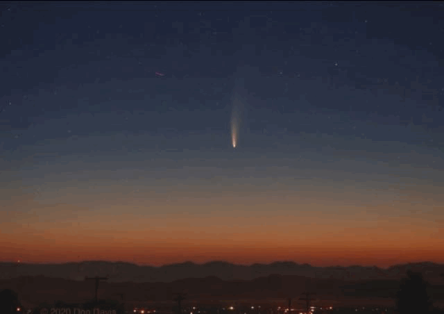 洛佩兹,准备了昂贵的专业设备,打算用延时摄影的方式拍摄新智彗星