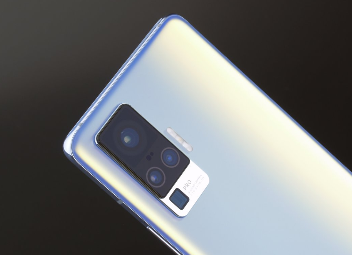 超感光微云台有多强vivox50pro夜拍表现超越了华为旗舰