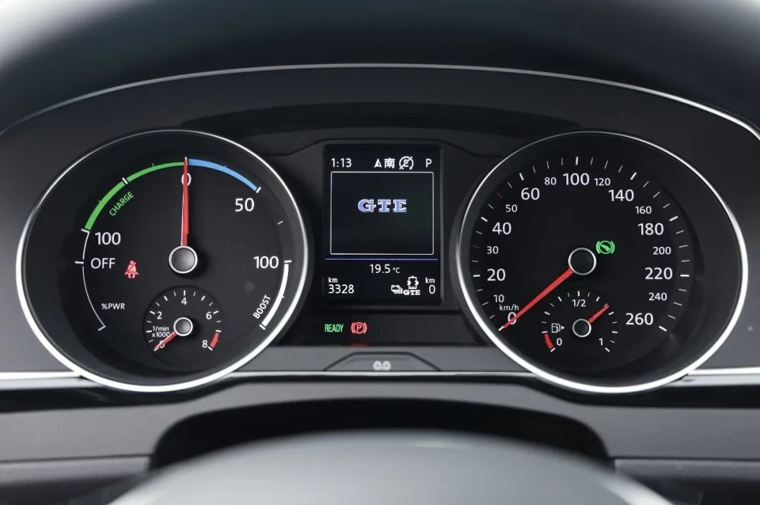 这台大众b级车又快又省油车尾还带字母