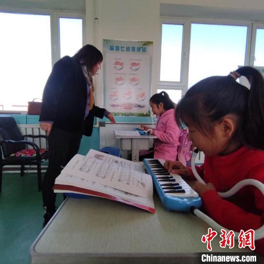 张冬在上课 石洪宇 摄