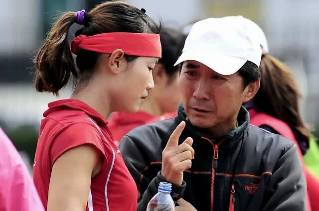 王濛上任不足一年下课,真的是成绩差,管理差吗?__凤凰网