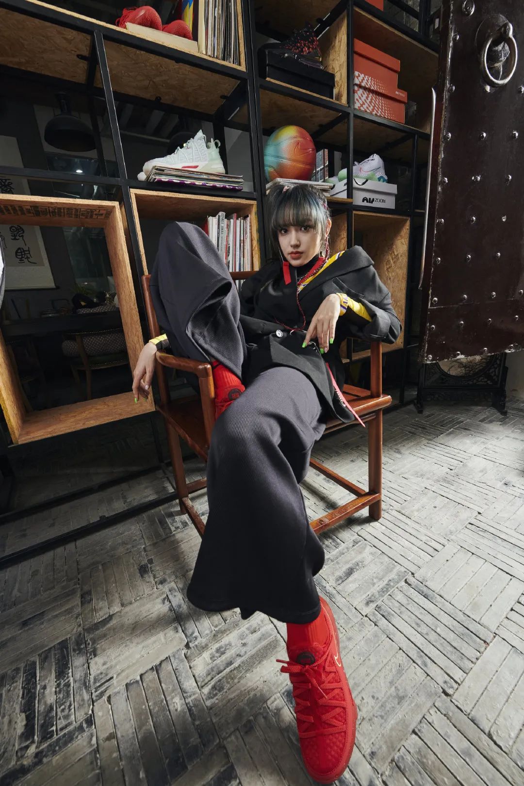 宇宙少女程潇脚踏詹姆斯18身材真顶啊