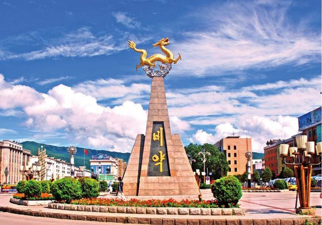 凝心聚力,责任绽放!中国一汽精准扶贫坚决打赢脱贫攻坚战!__凤凰网