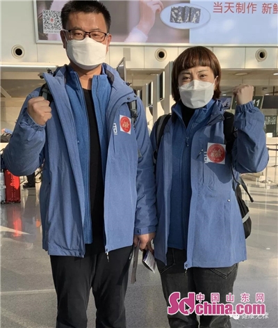 县委书记丁锋,县委常委,常务副县长魏国青为医疗队送行.