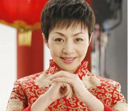 宋丹丹再登春晚不演小品改唱歌也许会像肖战演小品一样成亮点