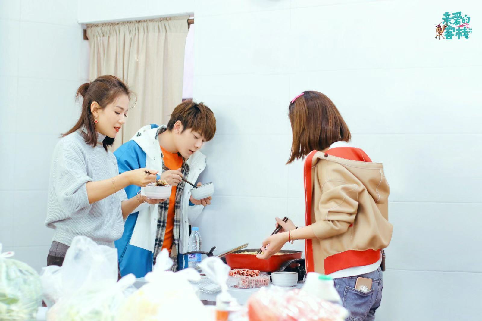 亲爱的客栈获人民日报点赞将公益环保进行到底探索综艺新格局