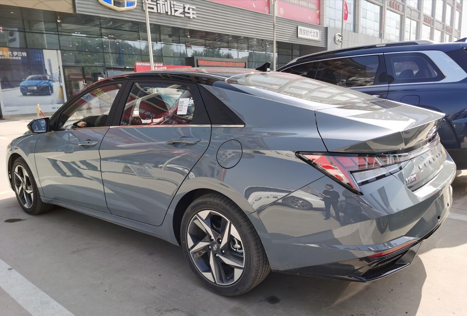 全新2021款伊兰特提车,落地12万,油耗6升,比思域还帅气