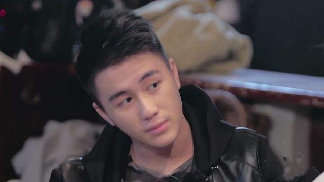 赌王何鸿燊四房儿子"变成了"澳门电竞总会会长,创梦天地合伙人,深圳