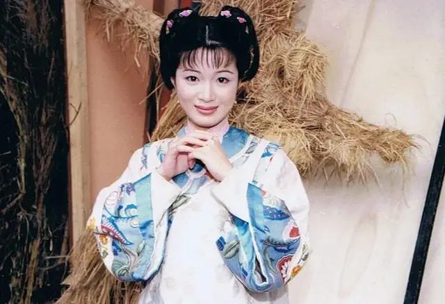 最美"双儿"陈少霞:恋爱时被前男友嫌弃,今被富商老公宠成公主