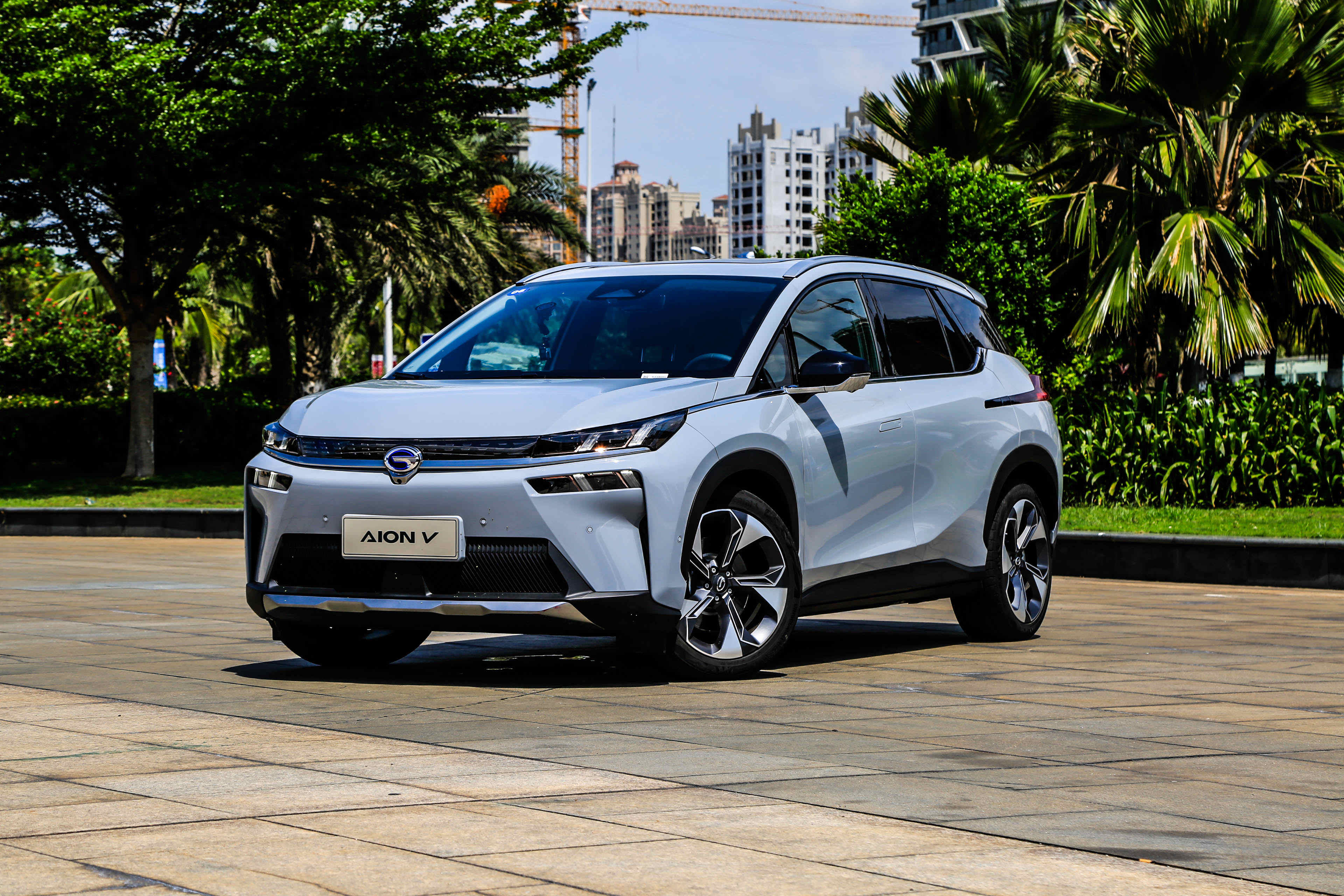 l3自动驾驶遥控泊车预售17万的埃安v香吗