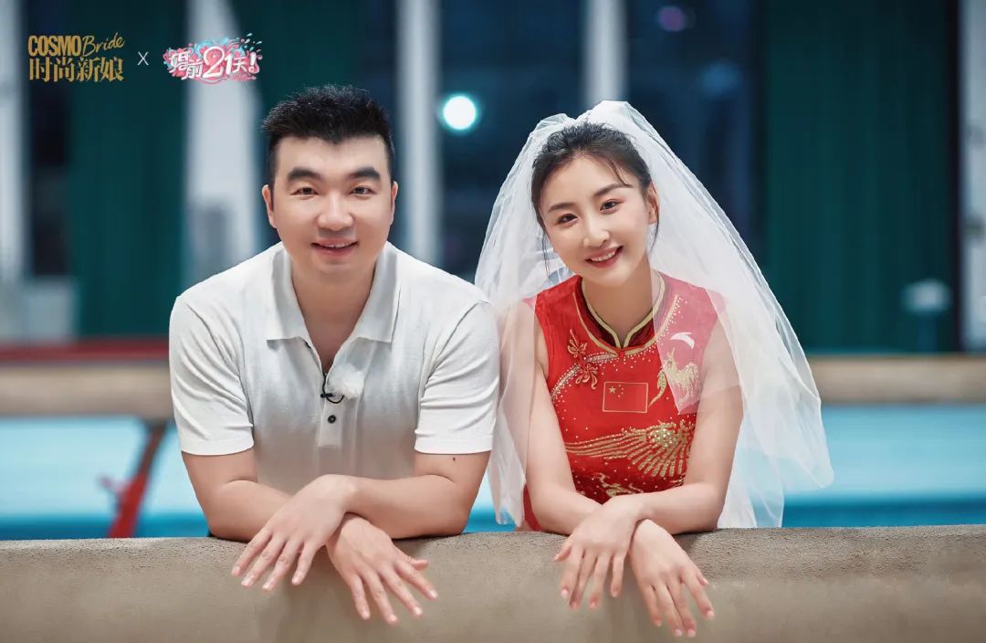 独家| 何雯娜梁超蹦床婚纱照,为你我愿变身超人,成为你生活中不可缺少