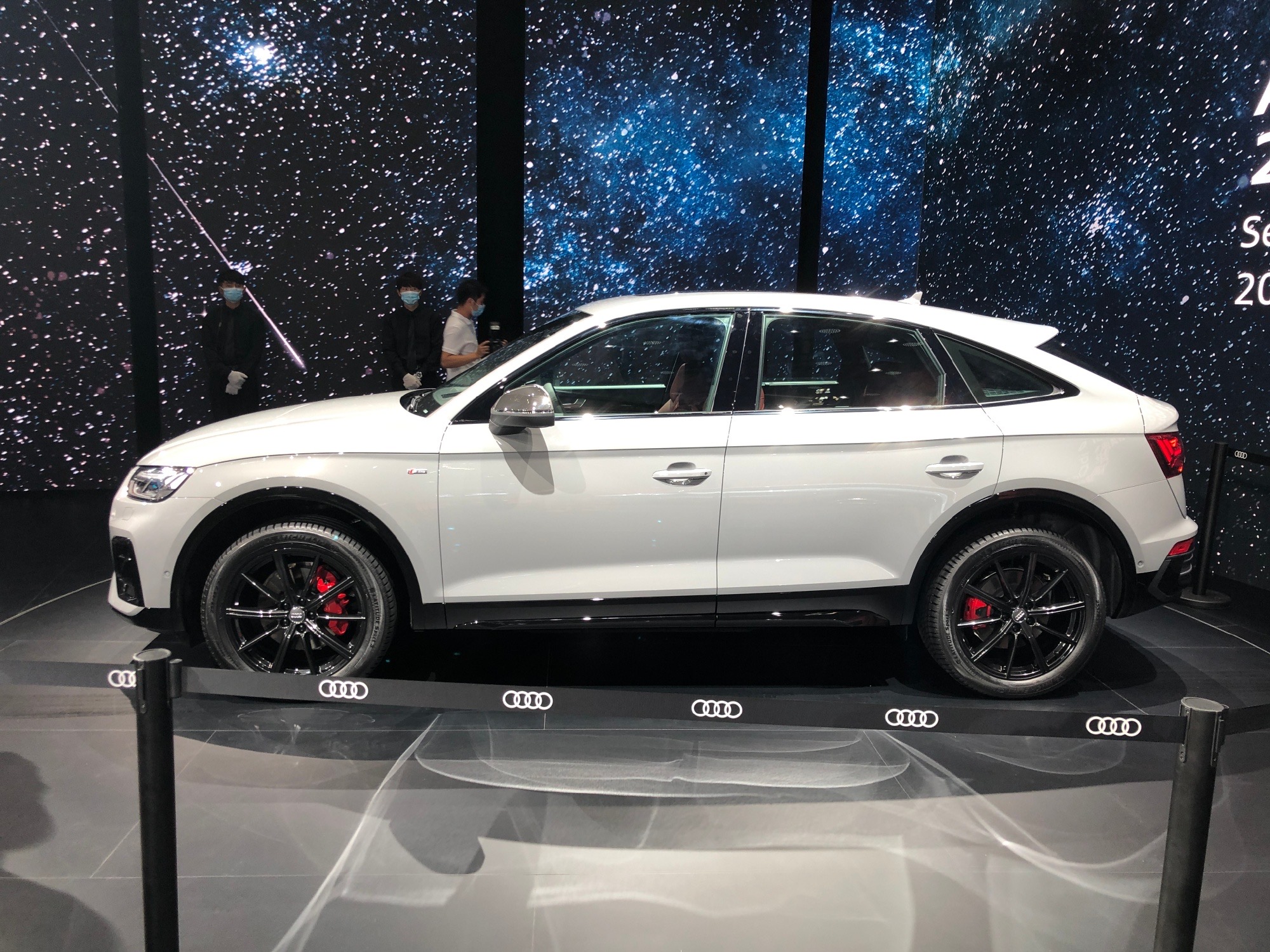 奥迪q5终于有轿跑版了!颜值没得说,但别对内饰抱希望