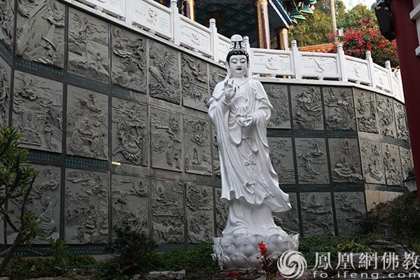 香港西方寺(图片来源:凤凰网佛教 摄影:丹珍旺姆)