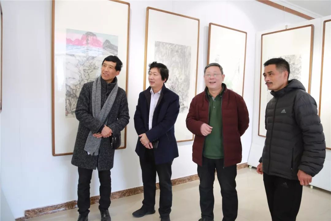 远山在呼唤 郑山麓运通江海 申世辉陈玉林 作贾凤才 作张怀伟 作