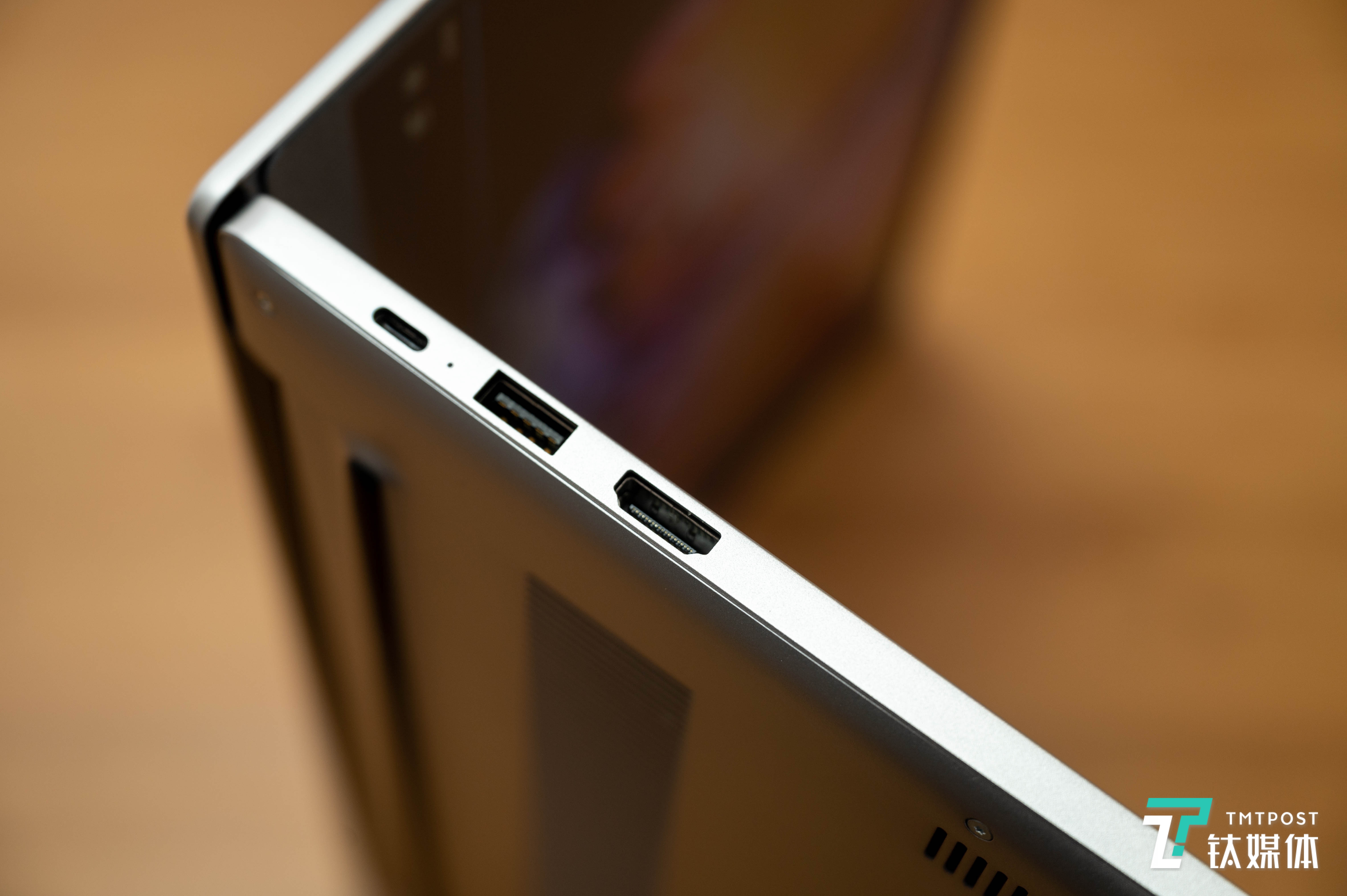 华为matebook d 15 2021款首发评测:性能不止于此,出门剪辑不在话下