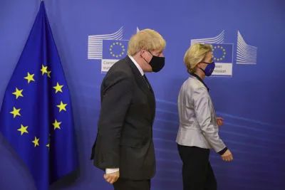 鲍里斯亲赴布鲁塞尔与欧盟委员会主席会晤，图自澎湃影像