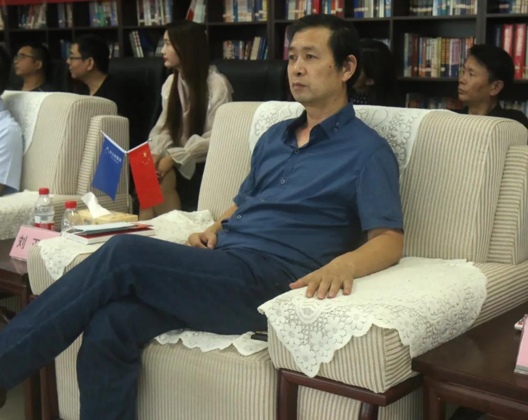 河南牧业经济学院组织员刘玉锋