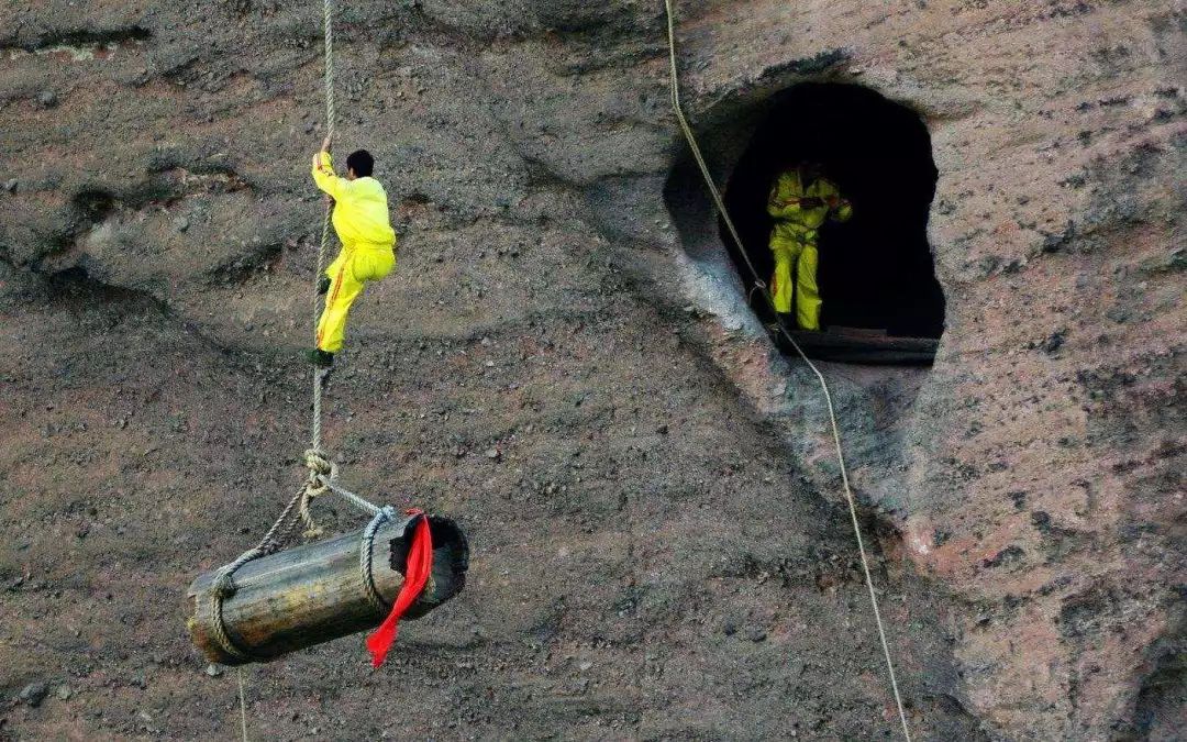 尽孝驿站 | 龙虎山悬棺,不为人知的秘密!