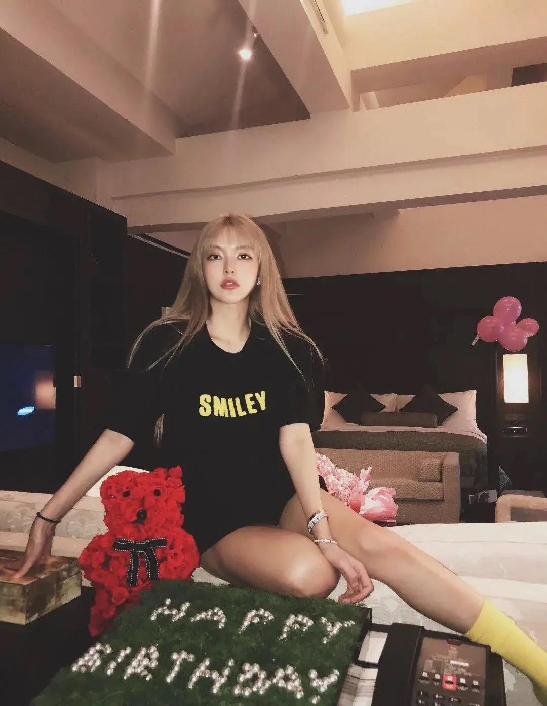 和罗志祥分手7个月后,周扬青终于要出道做女明星了.