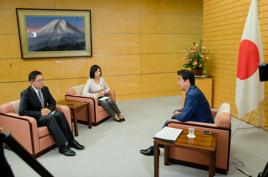 凤凰记者李淼:我在现场两次报道"安倍辞职"