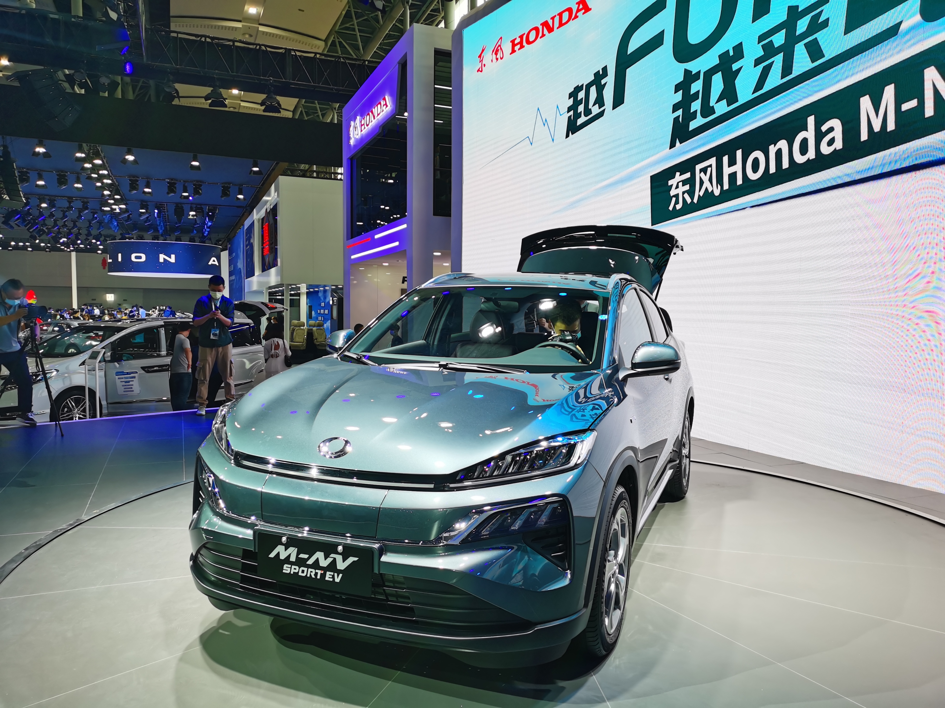 M nv автомобиль