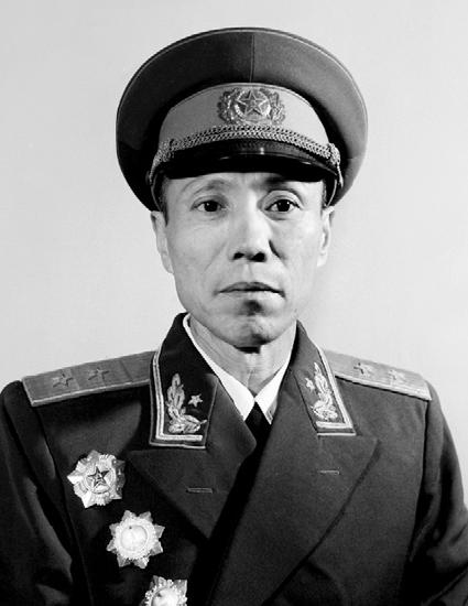 与上将军衔擦肩而过的五位开国中将