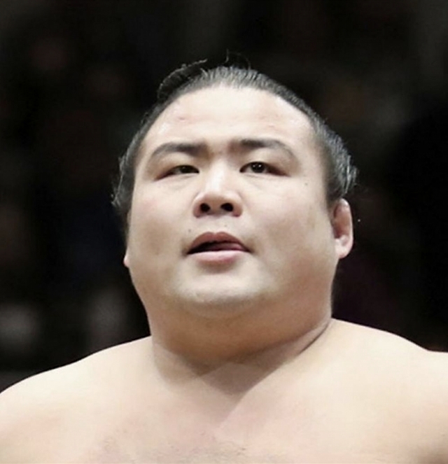 日本首现相扑选手感染新冠死亡发烧4天一直遭医院拒收