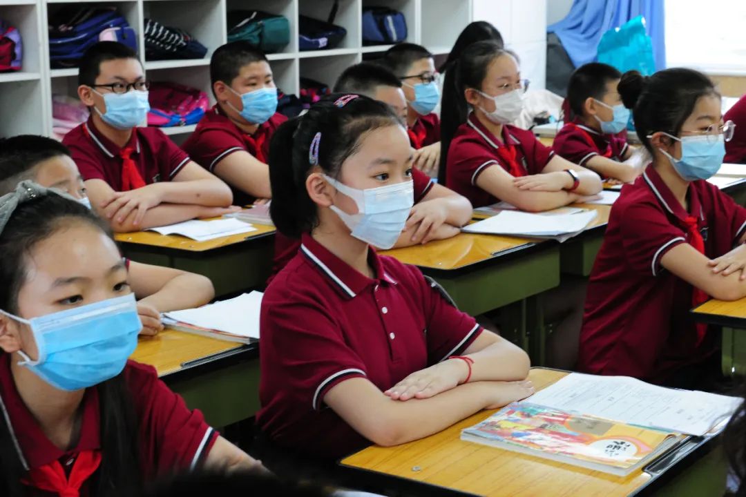 画风甜美河北又一批学生今复课小学一二三年级何时开学