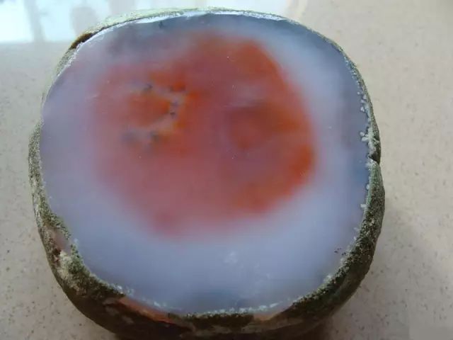 触目惊心的假玛瑙!