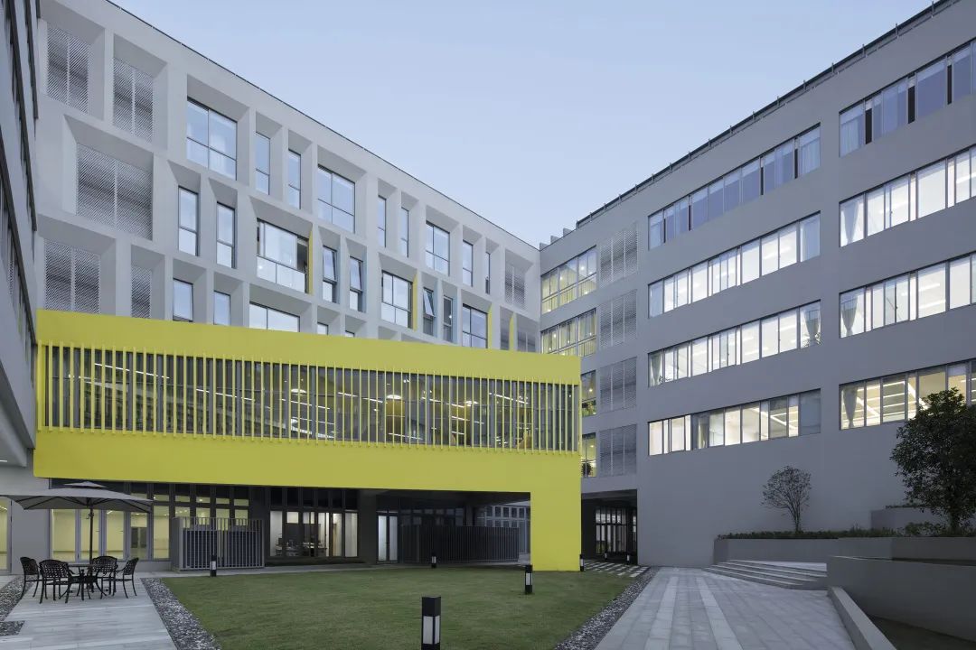 开学啦!这些校园带你重返少年时代