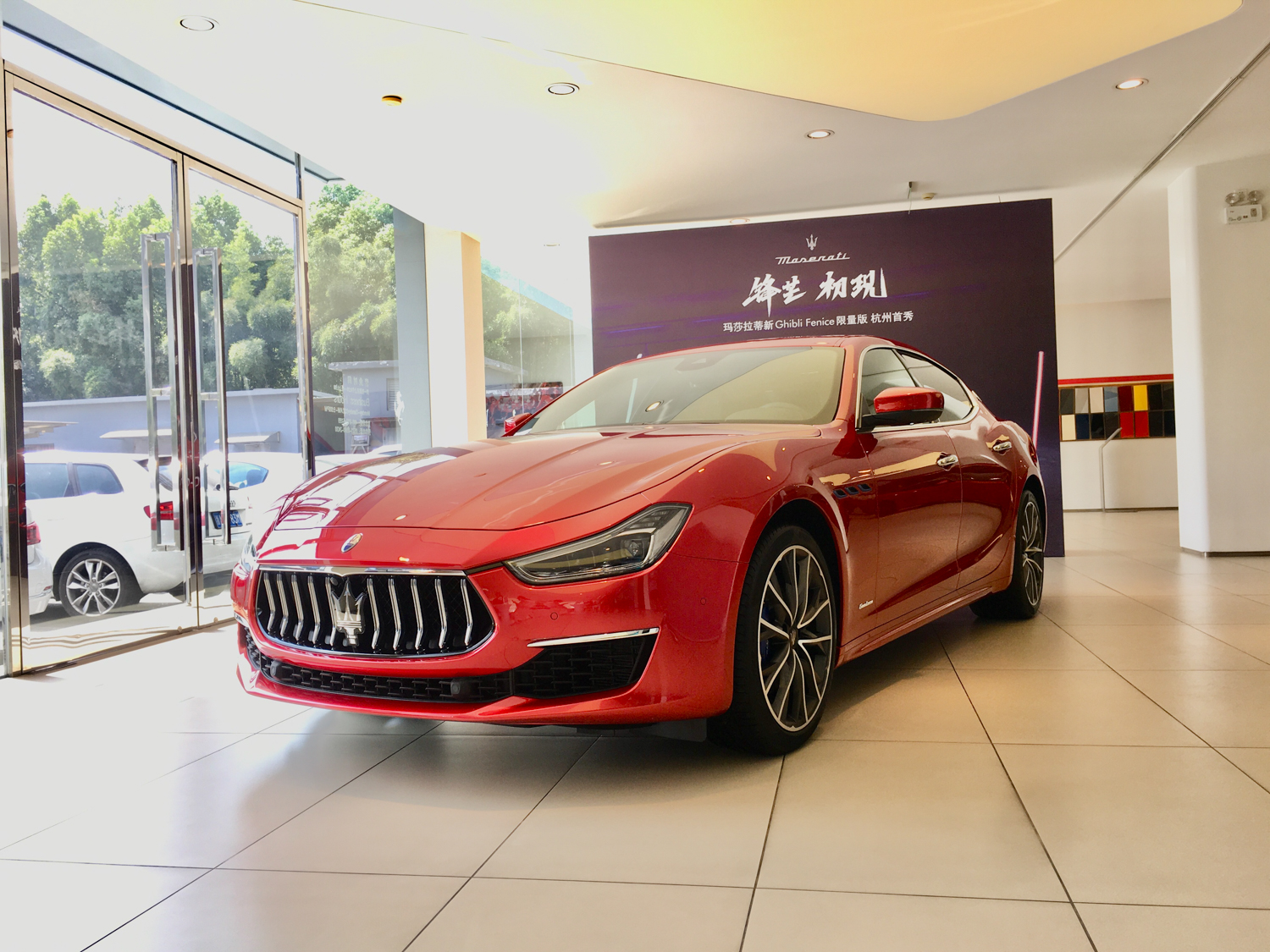 新ghiblifenice来中国了且看它能否扭转玛莎拉蒂豪华新定位