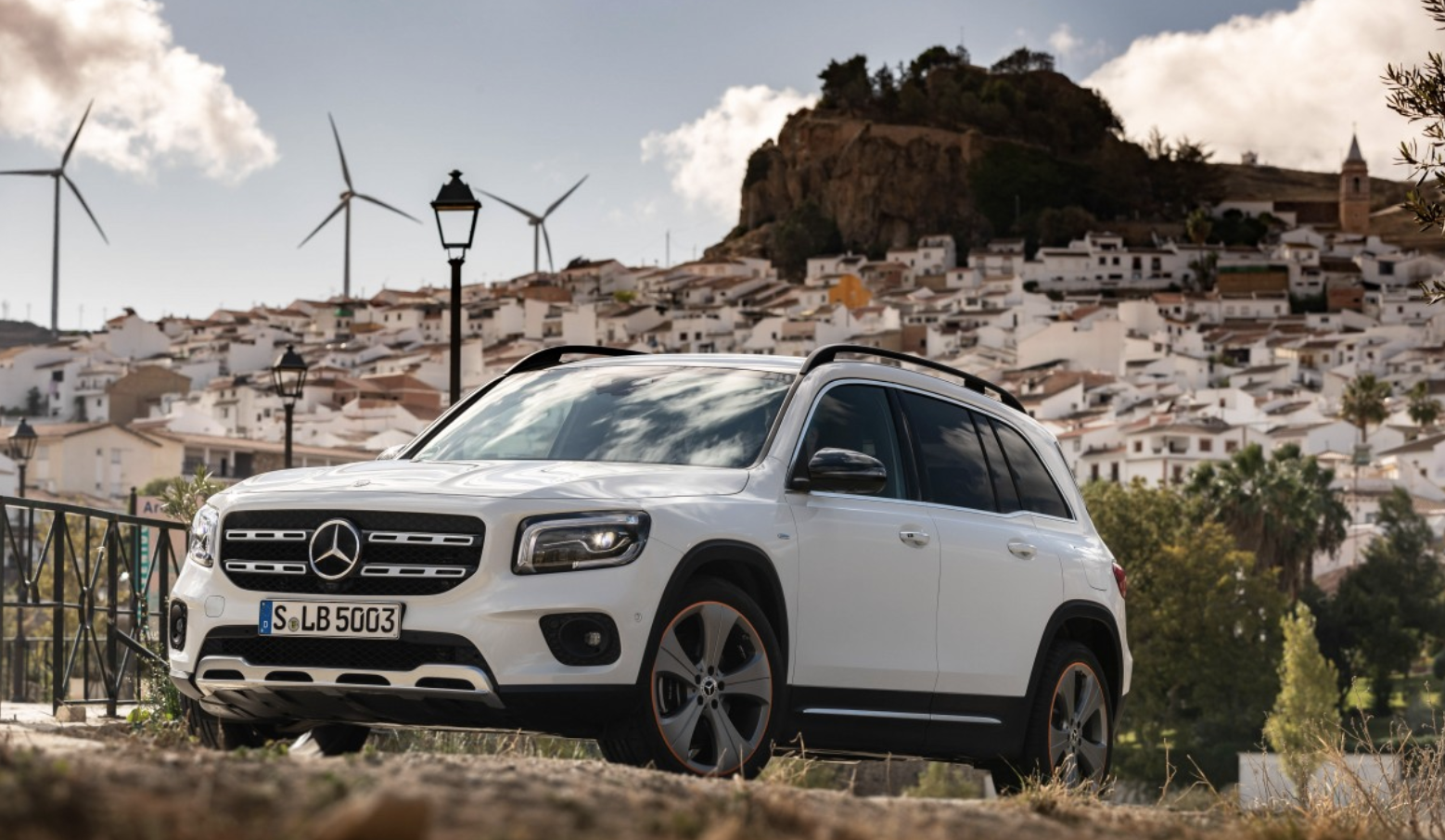 奔驰glb 200户外静态高清照__凤凰网