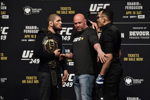 现在,ufc虽然关闭了在拉斯维加斯的办公室,但可以想象的是,他们正在为